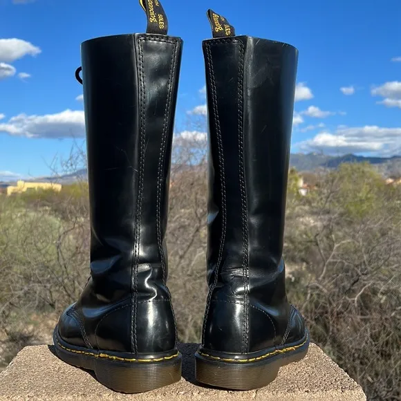 🏴󠁧󠁢󠁥󠁮󠁧󠁿 Dr. Martens Made in England Vintage 20 Eye Knee High Boots UK 6