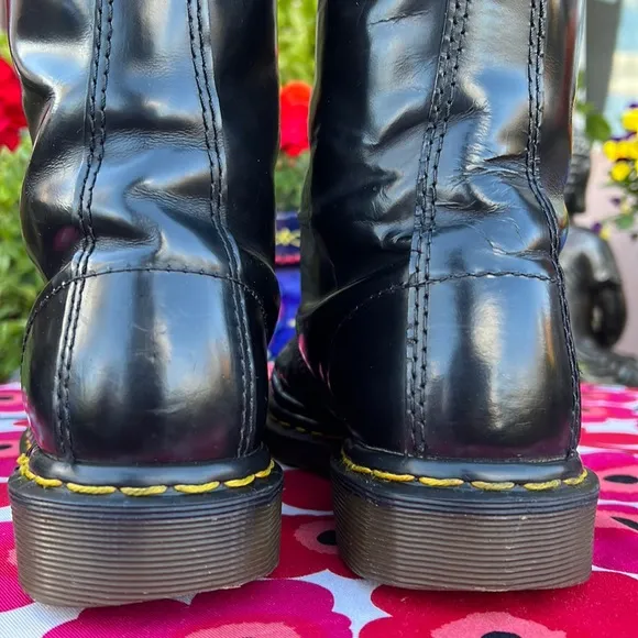 🏴󠁧󠁢󠁥󠁮󠁧󠁿 Dr. Martens MIE Vintage 20 Eye Lace Up Knee High Boots UK 6