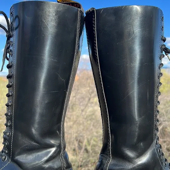 🏴󠁧󠁢󠁥󠁮󠁧󠁿 Dr. Martens MIE Vintage 20 Eye Lace Up Knee High Boots UK 6