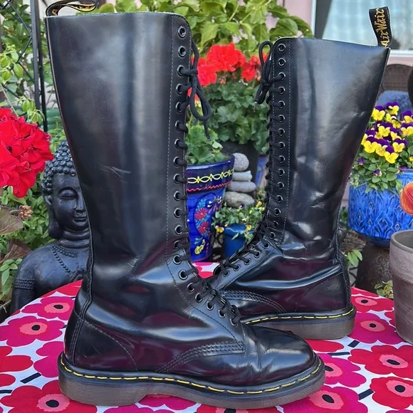 🏴󠁧󠁢󠁥󠁮󠁧󠁿 Dr. Martens MIE Vintage 20 Eye Lace Up Knee High Boots UK 6