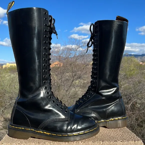 🏴󠁧󠁢󠁥󠁮󠁧󠁿 Dr. Martens MIE Vintage 20 Eye Lace Up Knee High Boots UK 6