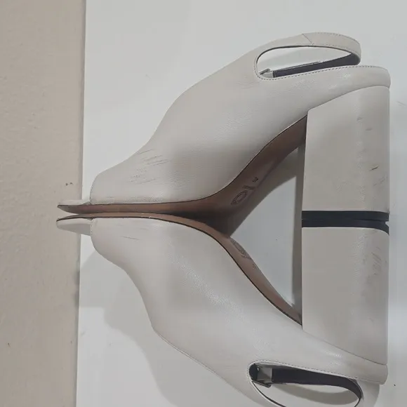 🥀 DRIES VAN NOTEN HEEL SANDALS 🥀