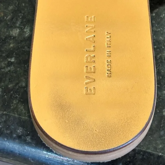 🇮🇹  Everlane The Day Crossover Sandal