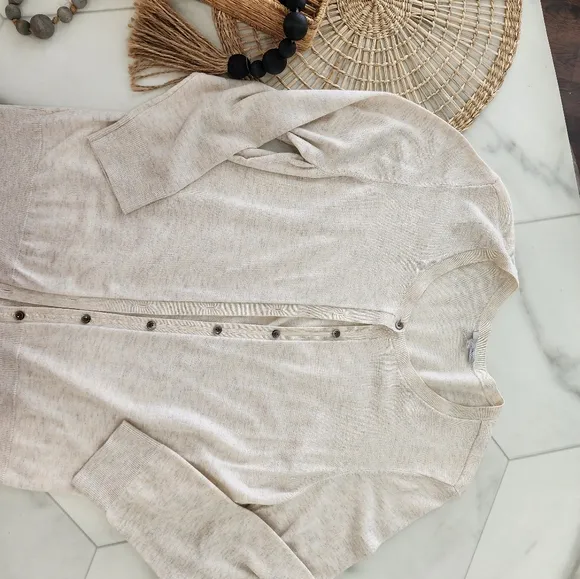 [ HALOGEN] womens size XL, Stella long sleeve, button up cardigan in Oatmeal .