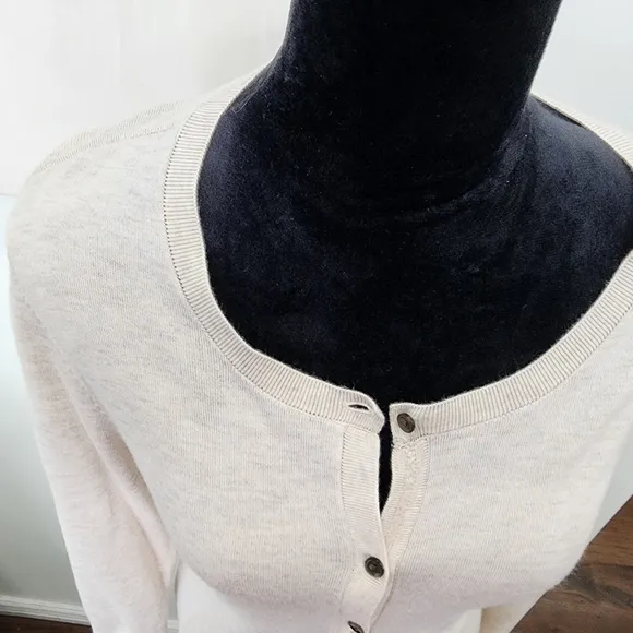 [ HALOGEN] womens size XL, Stella long sleeve, button up cardigan in Oatmeal .