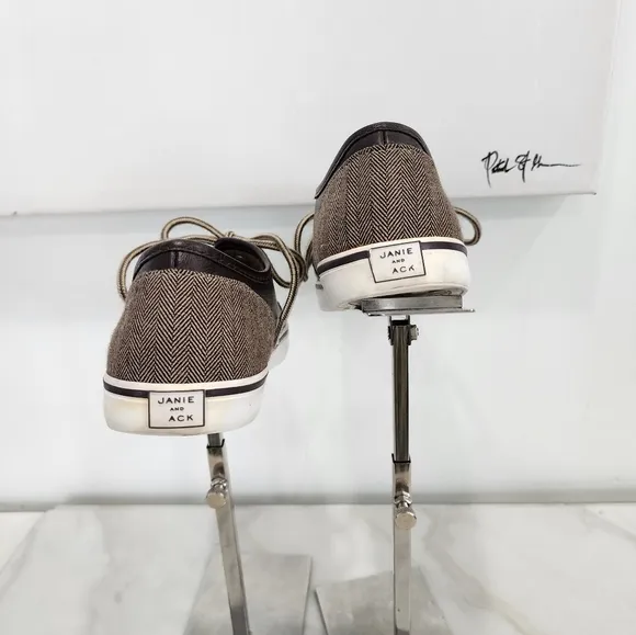 [ JANIE AND JACK] boys size 3,brown leather/ herringbone print lace up shoe.
