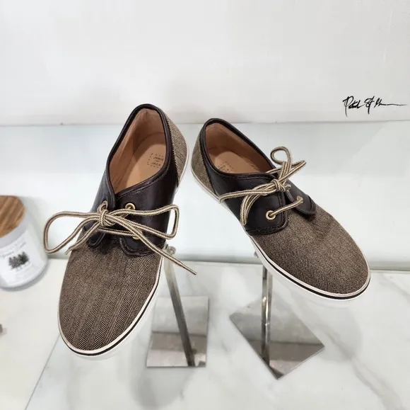 [ JANIE AND JACK] boys size 3,brown leather/ herringbone print lace up shoe.