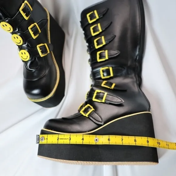 🅽🅴🆆 smiley face platform buckle boots, 90s happy face, EU 39 / US 7-8