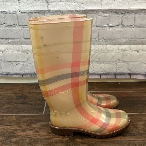 👢 Women’s Burberry Rain Boots - Size 37 - Mid Calf - Plaid Print - Round Toes