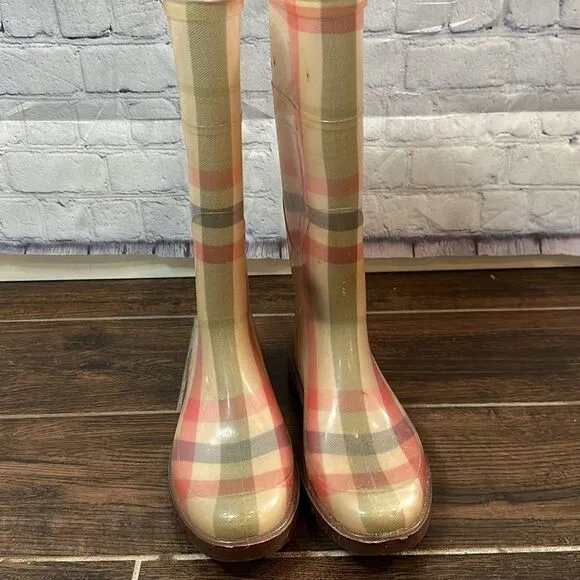 👢 Women’s Burberry Rain Boots - Size 37 - Mid Calf - Plaid Print - Round Toes