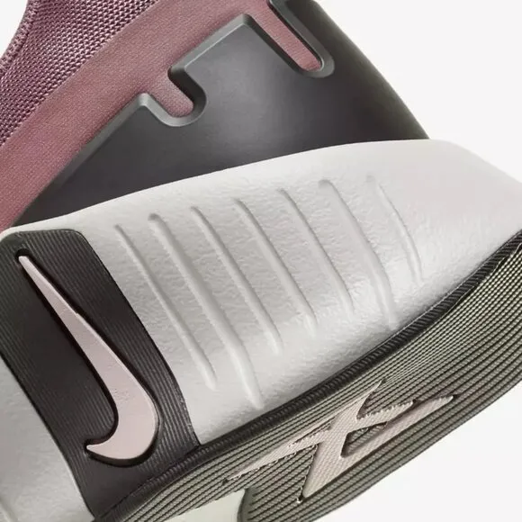 12W/10.5M - [NEW] Women's Nike Free Metcon 5 Workout Shoes DV3950-201