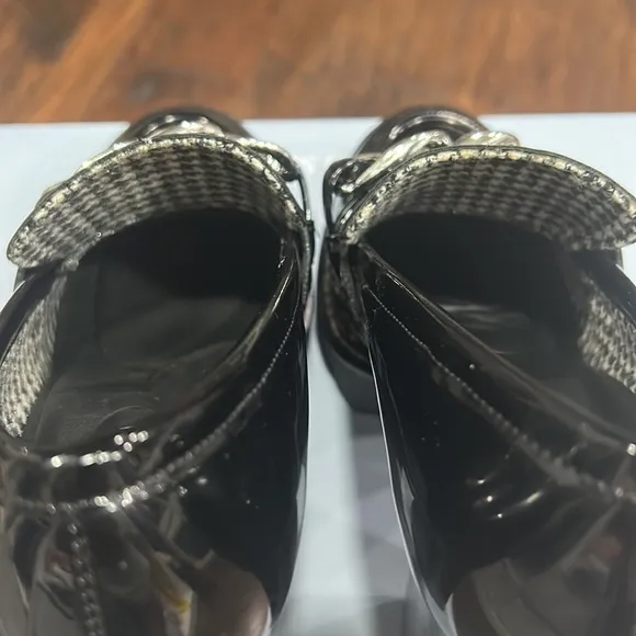 2023 Stunning ANTONIO MELANI Patton leather/Silver Shoes. Extremely comfortable