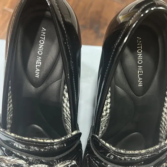 2023 Stunning ANTONIO MELANI Patton leather/Silver Shoes. Extremely comfortable
