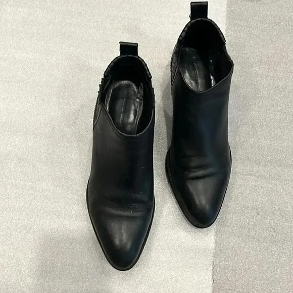 [38/7.5”]Alexander Wang Kori Black Leather Chelsea Ankle Boots