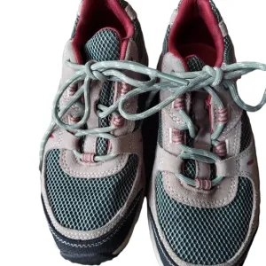 6 LL. Bean hiking shoes