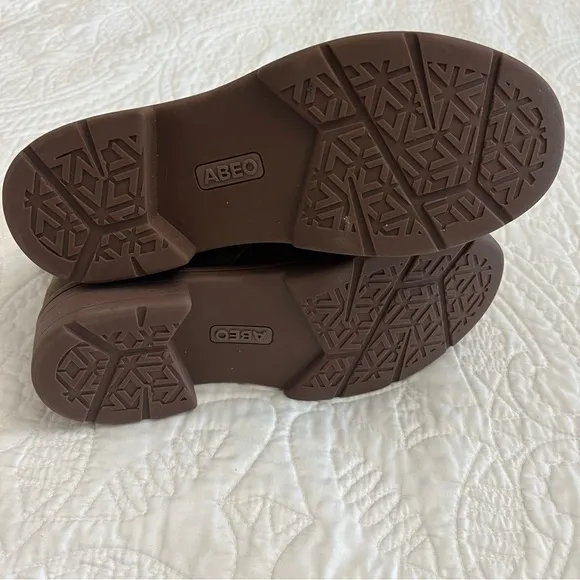 ABEO Vista Lace Metatarsal in Taupe Suede Size 7.5
