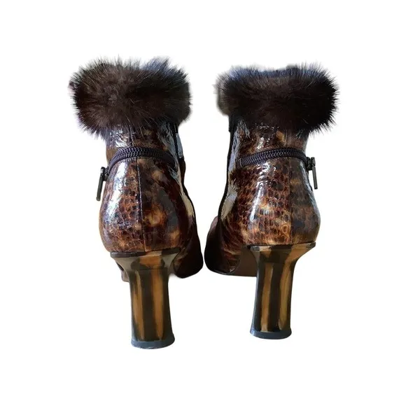 ACCADEMIA MINK TRIMMED ITALIAN SUEDE AND EMBOSSED LEATHER BOOTIES EU 40 US 9