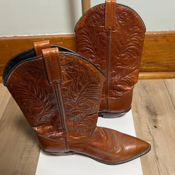 ACME Brown Cowboy Western Boots with Decorative Stitching and Pointed Toe
