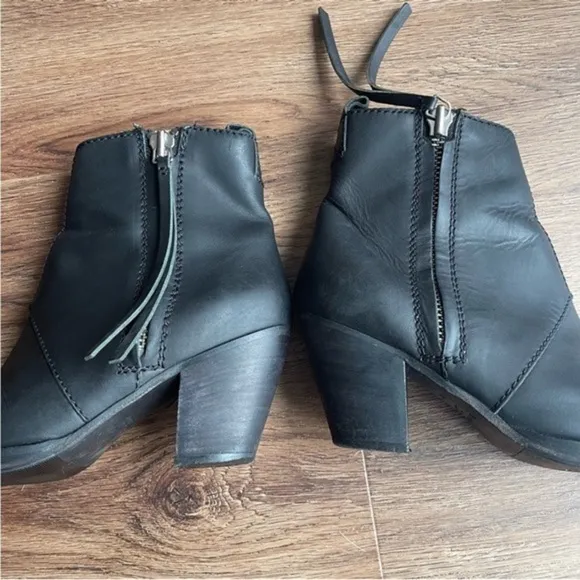 ACNE Studios Pistol Ankle Boots Black Leather Size 37 Size 7