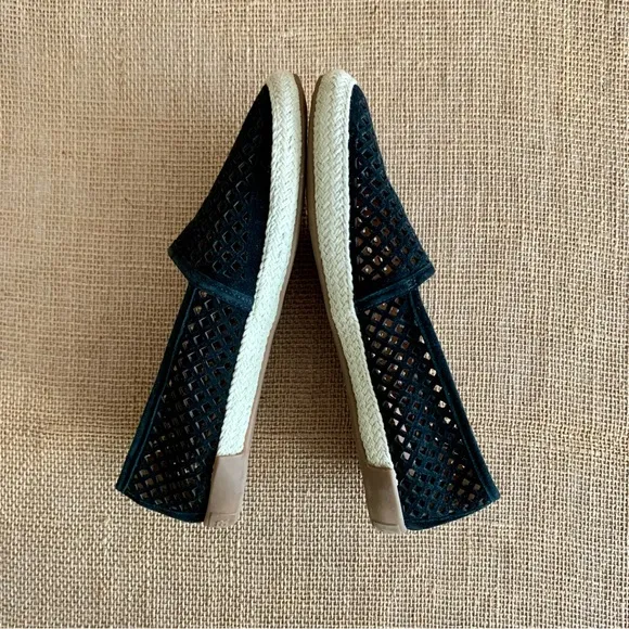 ADAM TUCKER By Me Too Flexible Black Flats Shoes Espadrille Rope Detail 7 NWOT