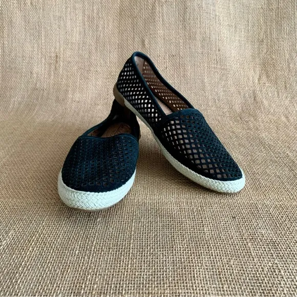 ADAM TUCKER By Me Too Flexible Black Flats Shoes Espadrille Rope Detail 7 NWOT