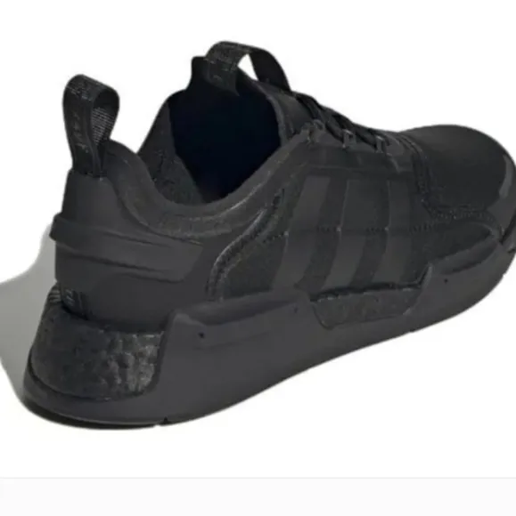Adidas Grade School NMD R1 V3Youth 6.5, (women 8) New with box. Style: GX5683