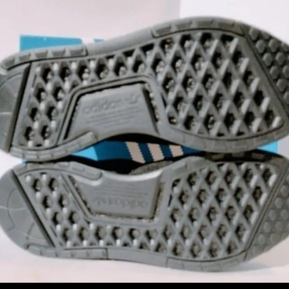 Adidas Grade School NMD R1 V3Youth 6.5, (women 8) New with box. Style: GX5683