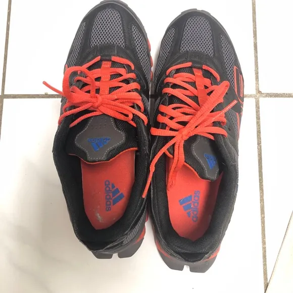Adidas men’s hiking trail shoes 9.5