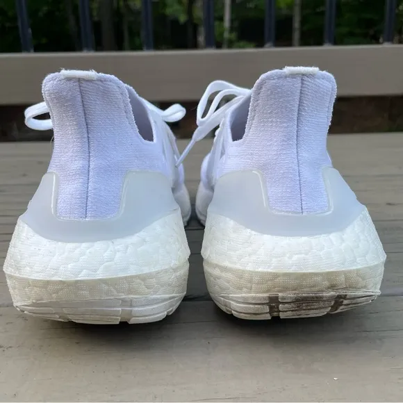 Adidas Ultraboost 21 shoes in Cloud White · Grey Three size 7