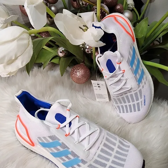 ADIDAS Women  Ultraboost Summer.rdy Sneaker -Size8.5 new