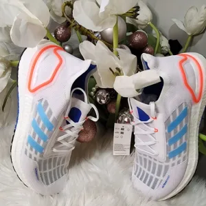 ADIDAS Women  Ultraboost Summer.rdy Sneaker -Size8.5 new
