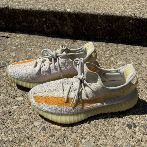 Adidas Yeezy Boost 350 V2, “Light” Color Changing Colorway, US Men’s Size 10