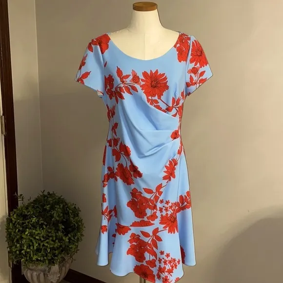 Adrianna Papell sheath floral ruffled hem dress short sleeve side drape / ruched