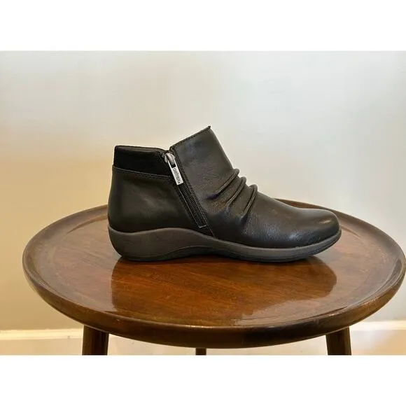 Aetrex Boots Luna Black Leather Womens 37 or 6 6.5 NWT $150