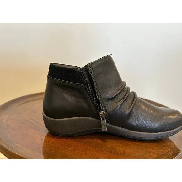 Aetrex Boots Luna Black Leather Womens 37 or 6 6.5 NWT $150