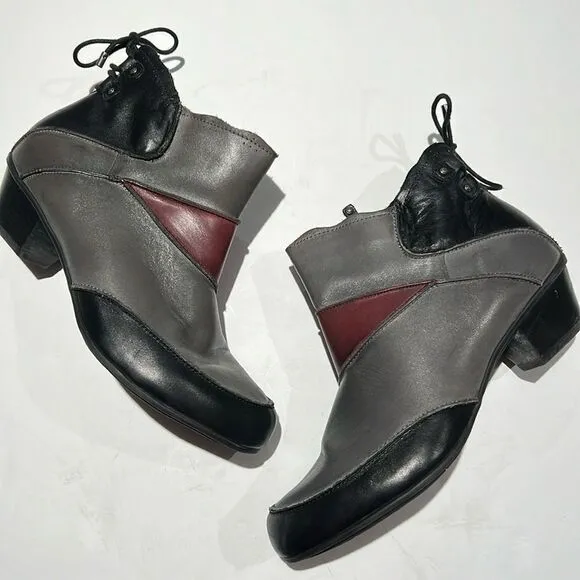 Aetrex leather Booties Size 9. B63