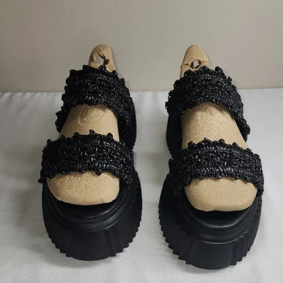 AGL BRAND NEW Stylish Black  Women's Platform Shoes