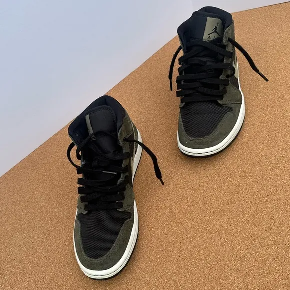 Air Jordan 1 Mid 'Military Olive' BQ6472-030 Women's Size 6 Sneakers