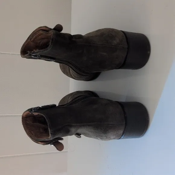 Alberto Fermani Olive Suede Leather Ankle Boots Size 38 1/2