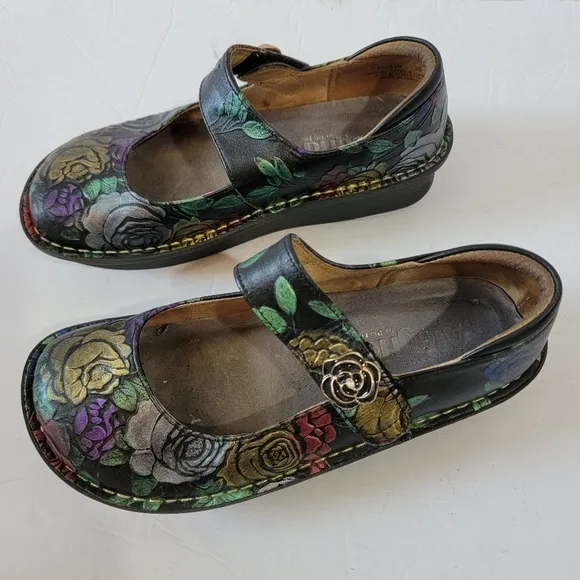 Alegria Paloma Workwomanship  Marijane Shoe Sz 35 Leather Upper Purple Floral