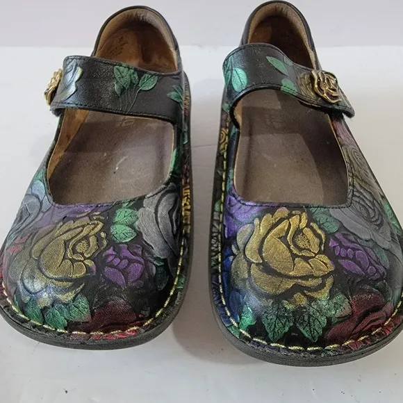 Alegria Paloma Workwomanship  Marijane Shoe Sz 35 Leather Upper Purple Floral