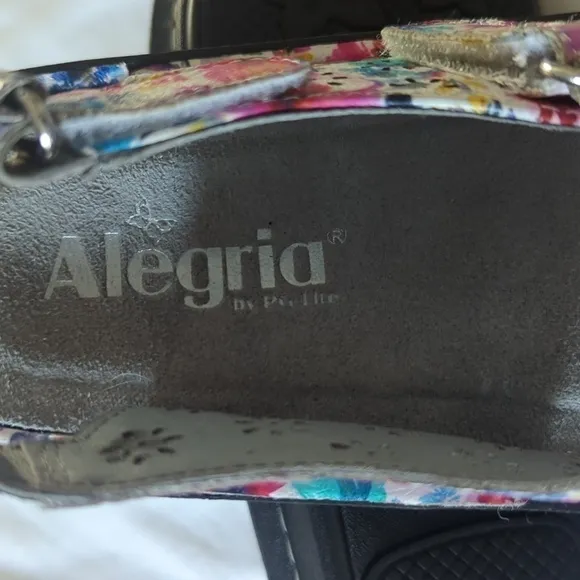 Algeria Jemma Perennial Women's size 39 shoes. Gently used. Excellent condition.