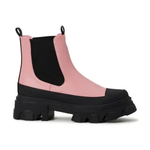 All-vegan Chelsea Boots