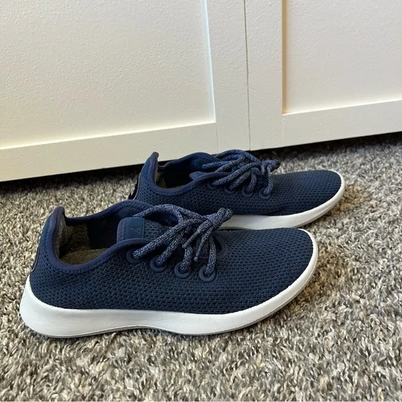 Allbirds Women’s Tree Runner Marine‎ Blue Knit Sneakers Size 6
