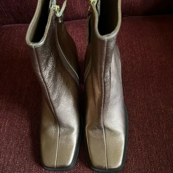 Alohas Leather Ankle Boots