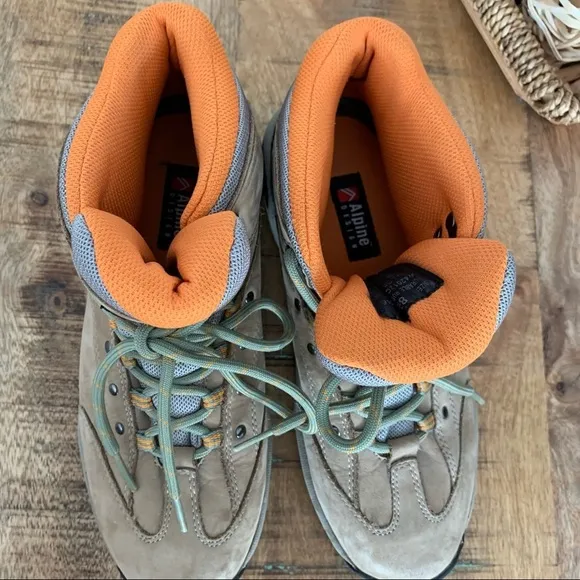 Alpine Design Women Explorer Hiking Boots Size 8.5 Hiking shoes