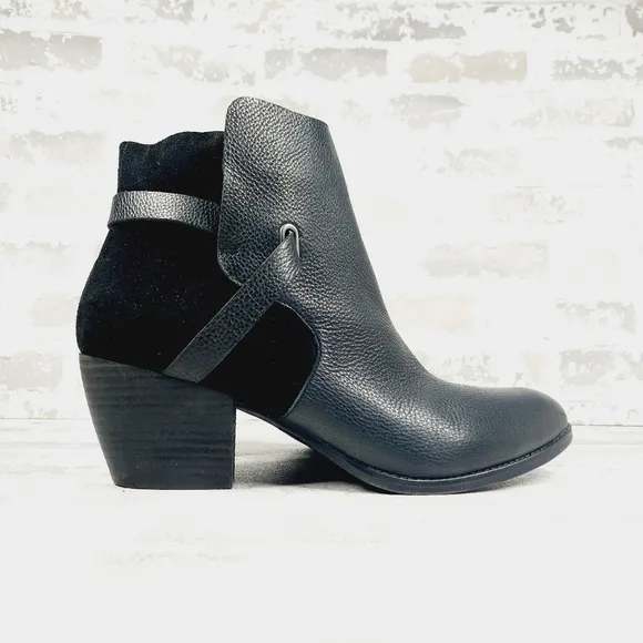 American Rag Ashlyn Women’s Leather/Suede  Ankle Boots V828