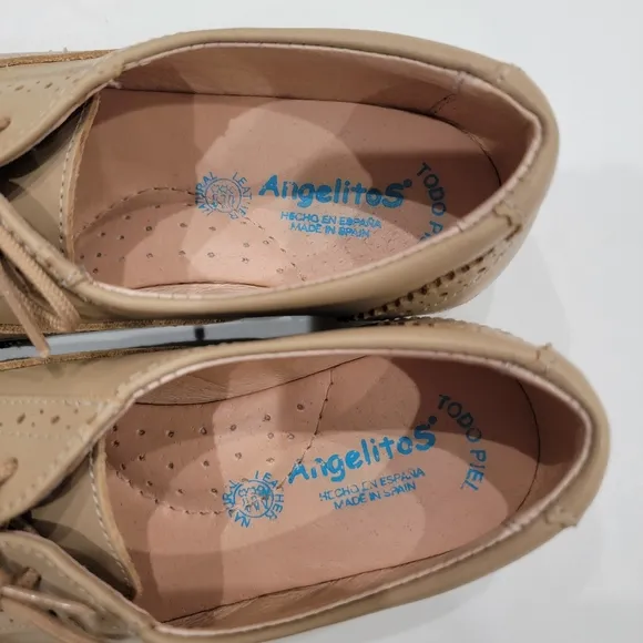 Angelitos Tan Classic Oxford Shoes Size 29