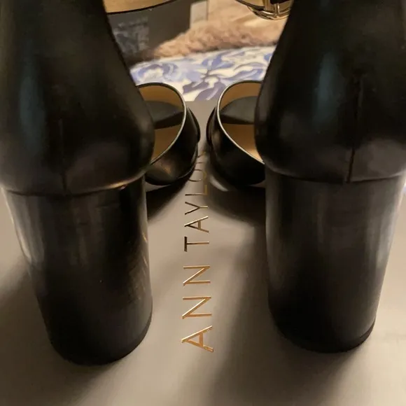 Ann Taylor Liya Leather Block Heel Sandals Shoes 458335