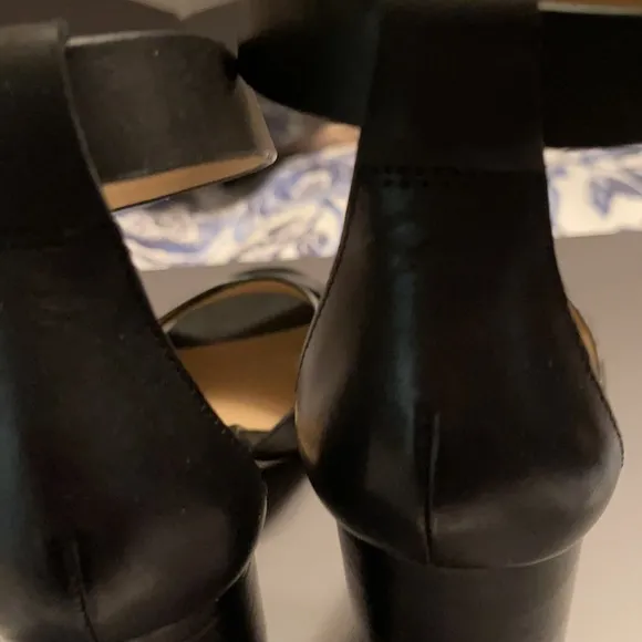 Ann Taylor Liya Leather Block Heel Sandals Shoes 458335
